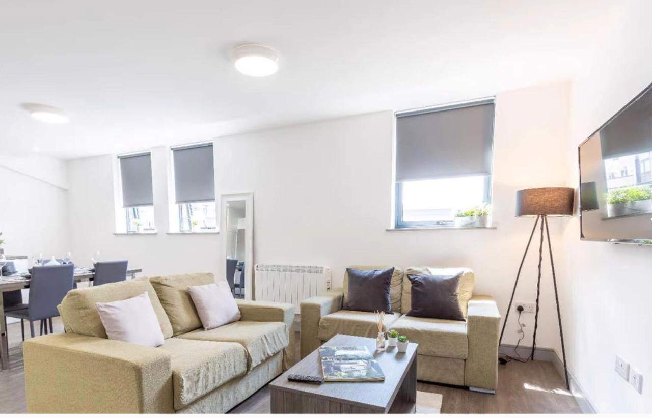 Vibrant Rooms For Students Only, Leeds - Sk Kültér fotó